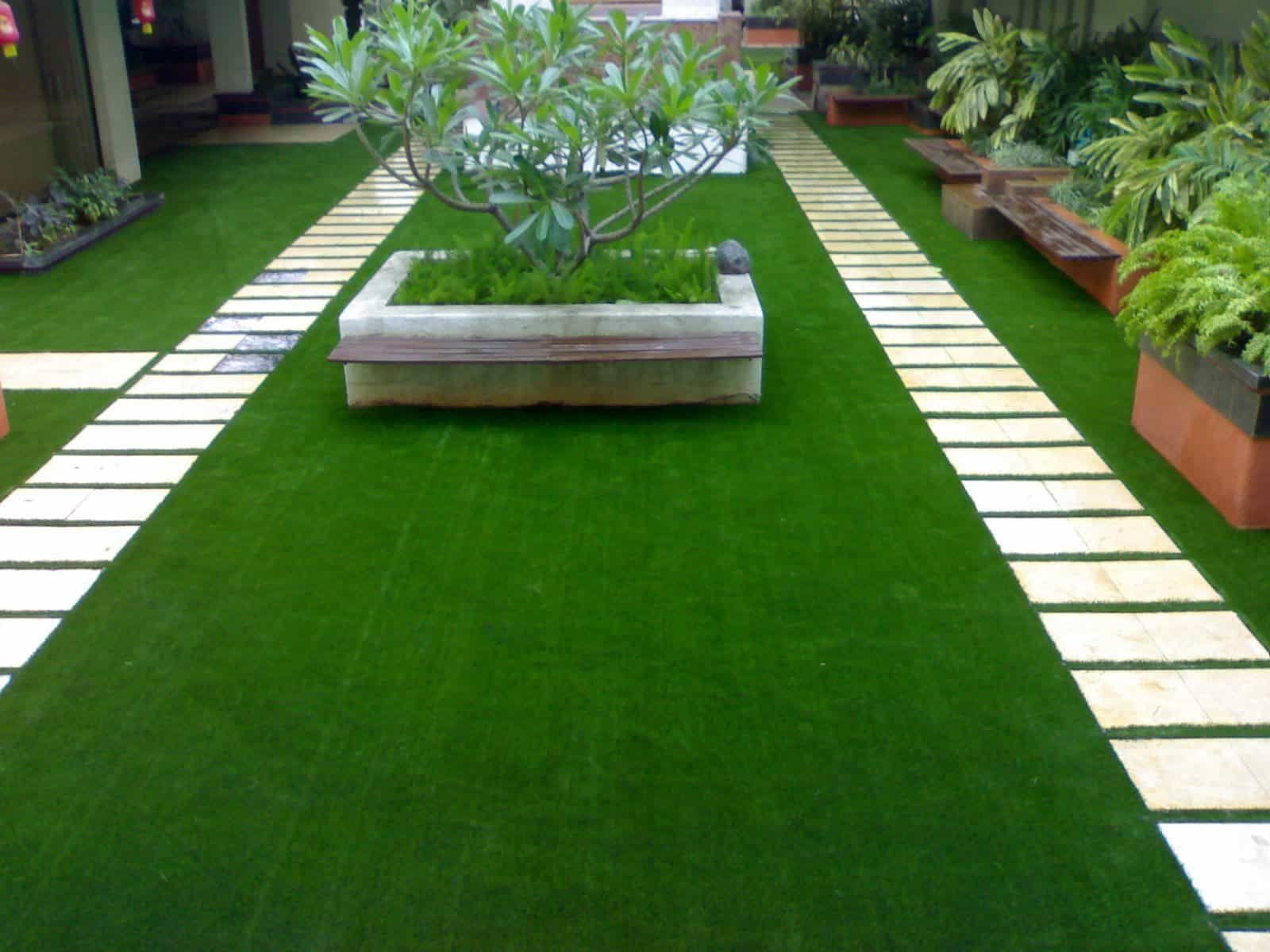 The Benefits of Hiring Certified Artificial Grass Fitters for a Perfect Lawn