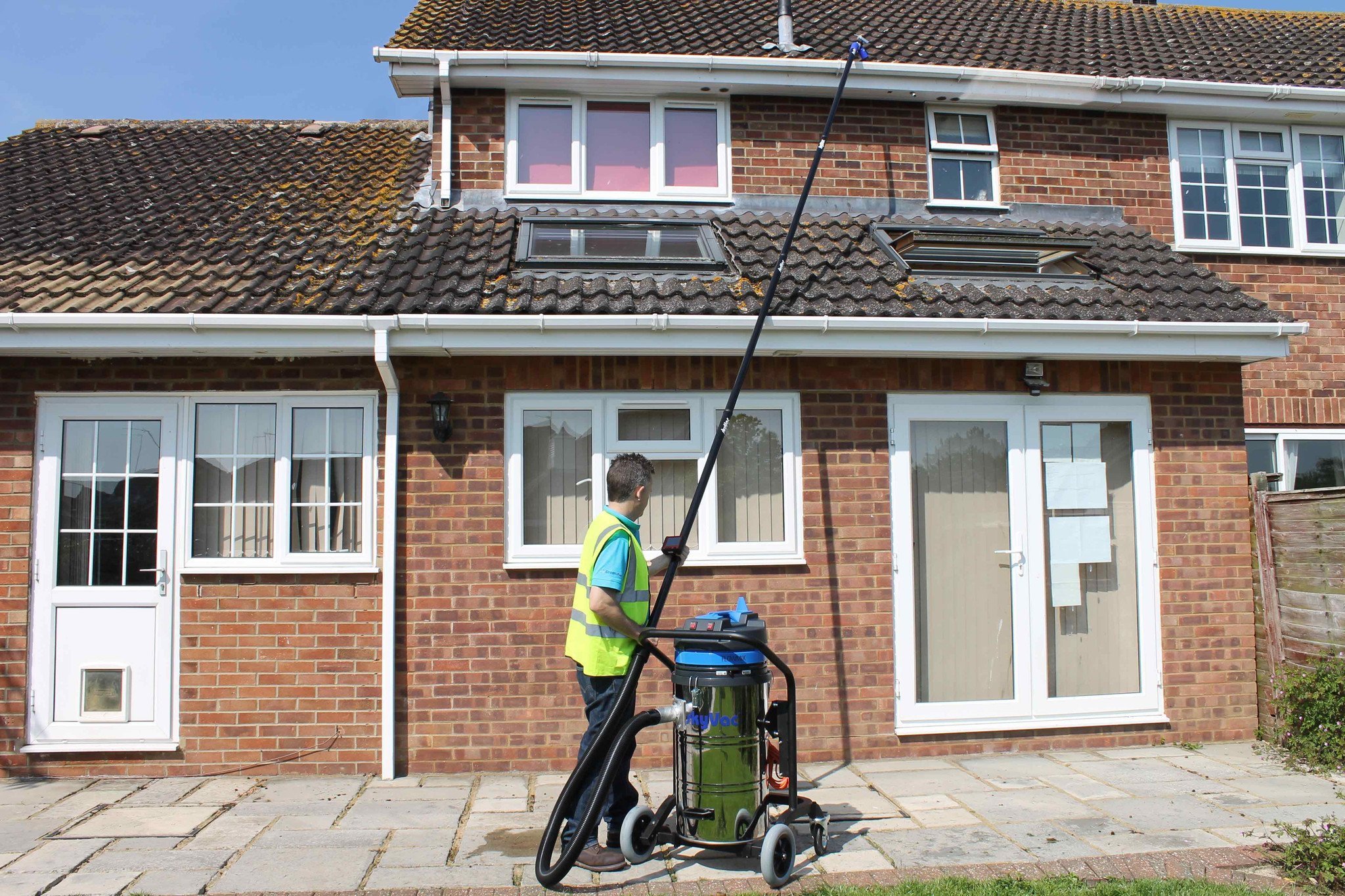 Seasonal Gutter Cleaning Tips for Bradford Residents